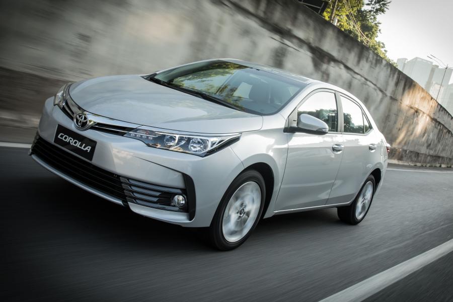  Toyota Corolla XEi 2017 года  (LA) (фото 19 из 23)